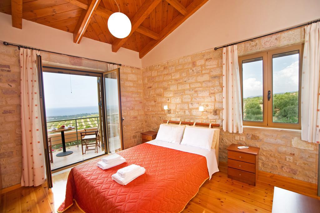 Enastron Villas Kyparissia Værelse billede