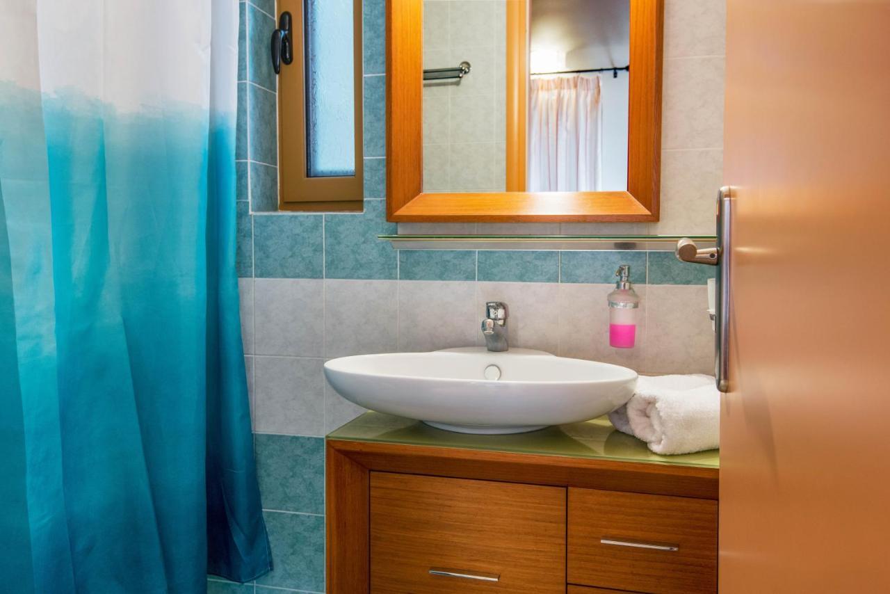 Enastron Villas Kyparissia Eksteriør billede