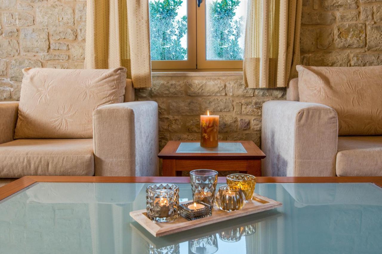 Enastron Villas Kyparissia Eksteriør billede